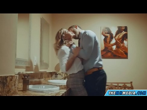 ❤️ Kur një bjonde me bukë ju josh në një banjë publike ❤❌ Video e ndyrë  tek ne sq.japangaysex.ru ☑